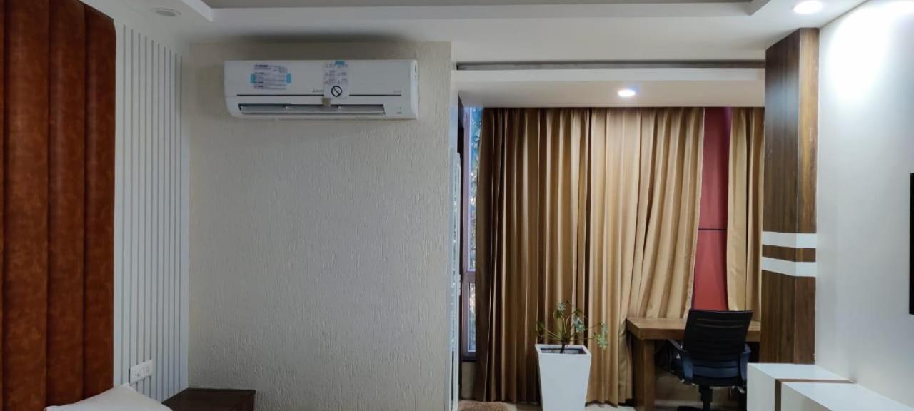 Hotel Maira Dehradún Kültér fotó