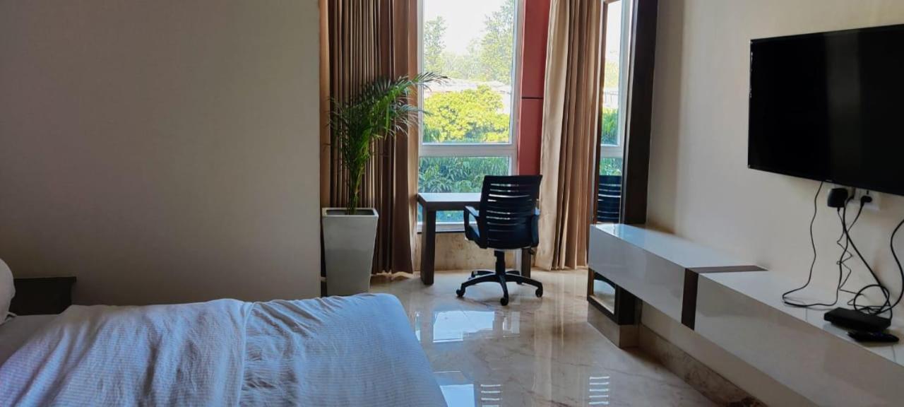 Hotel Maira Dehradún Kültér fotó